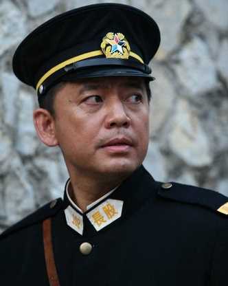 平原枪声郑敬之的扮演者是何政军