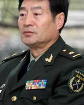 战争目光罗怀中