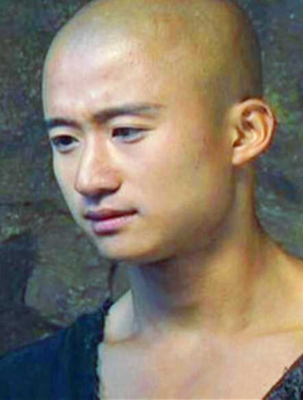 新少林寺觉远的扮演者是吴京