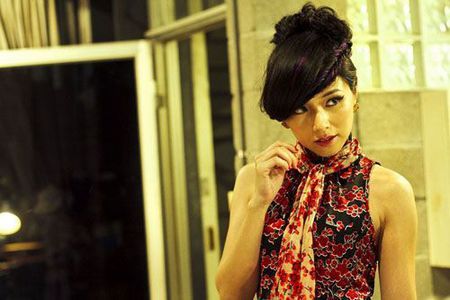 乌龙戏凤2012梅姊的扮演者是陈怡蓉