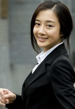 美丽鲜花在开放石燕