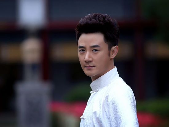 长江往事莫英豪