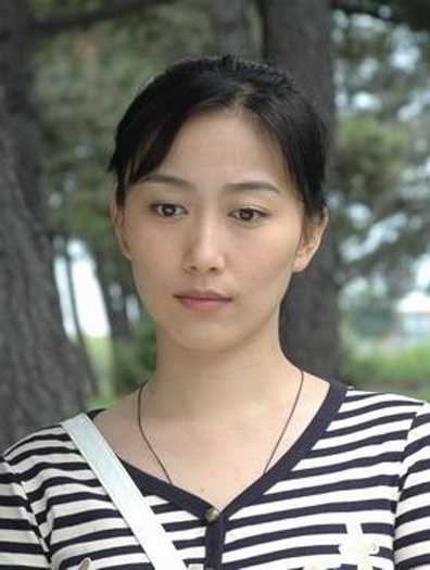 鹰与枭何花的扮演者是丁柳元