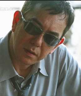 伊莎贝拉马振成上司的扮演者是黄秋生