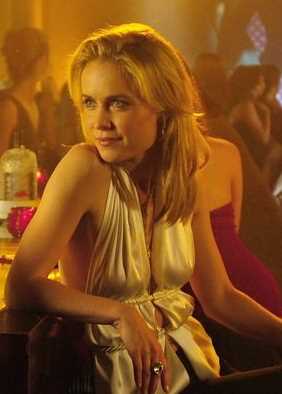 亲密如贼艾莉丝