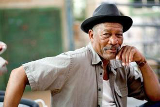 百万美元宝贝Eddie Scrap-Iron Dupris的扮演者是摩根·弗里曼