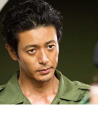 埃内斯托弗莱迪·前村的扮演者是小田切让