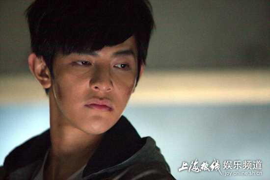 怨灵人偶高一峰的扮演者是汪东城