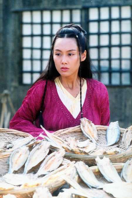 如来神掌屠雪华的扮演者是朱茵