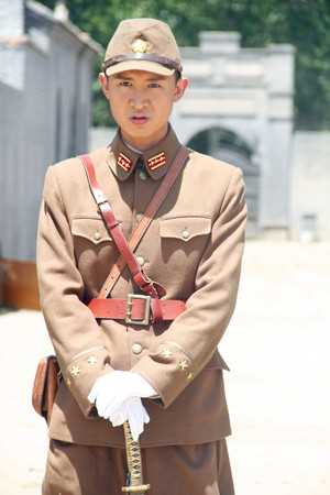 烽火英雄传仓石的扮演者是邢罗丹