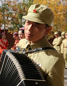 歌海情天王洛宾（青年）