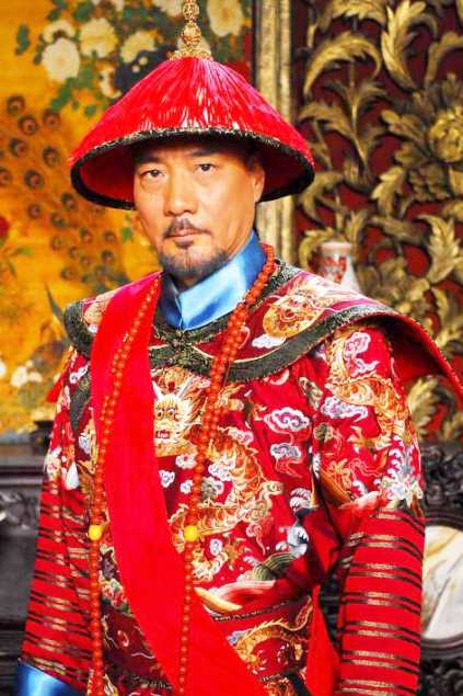 叛女托方的扮演者是徐少强