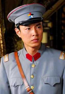 叛女江放的扮演者是朱铁