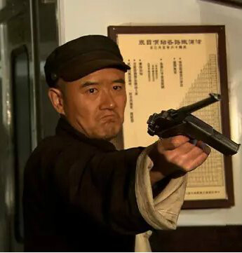 飞虎队王强的扮演者是钟卫华