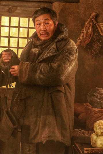 战火中的芭蕾马大铲子