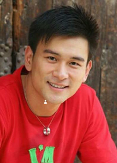 又见阿郎刘明郎的扮演者是徐僧