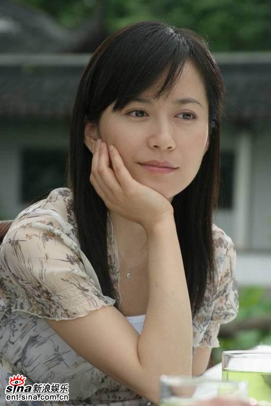 我爱你，再见何丹的扮演者是俞飞鸿