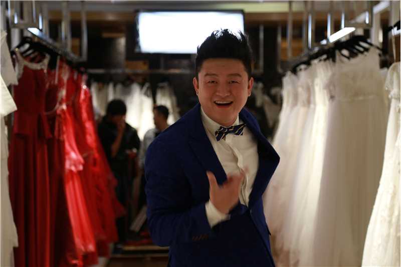 猴年马月王小治的扮演者是张磊（青岛籍演员）