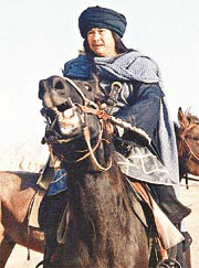 龙腾虎跃陆正阳的扮演者是洪金宝