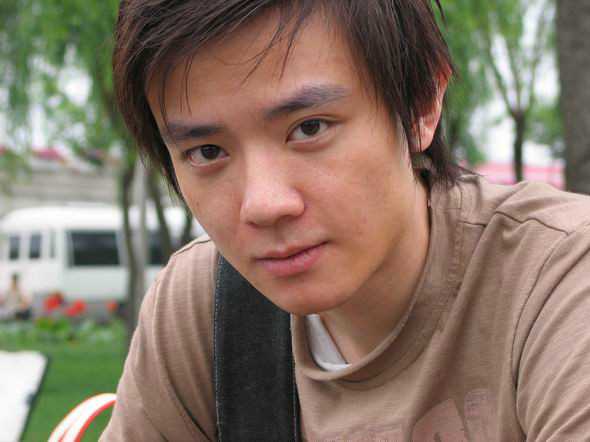 动什么，别动感情廖　宇