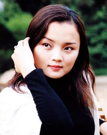 一家老小向前冲荣心巧