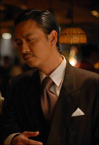 狐步谍影谭呐的扮演者是谢君豪