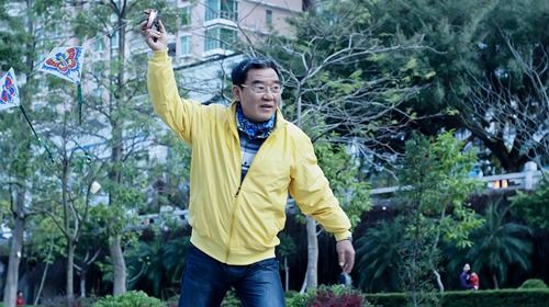 空巢姥爷周开启的扮演者是李立群