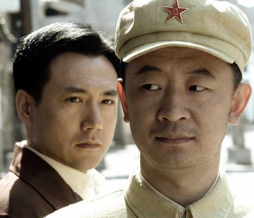 黑三角石岩的扮演者是黄海波