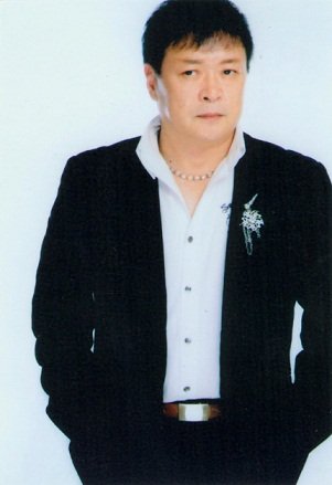 高墙里的男人邱岩