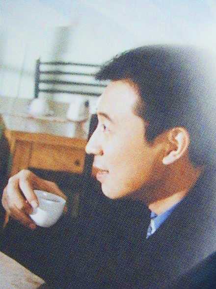 卓尔的故事卢荟