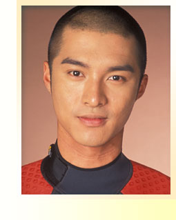 飞短留长父子兵范天明