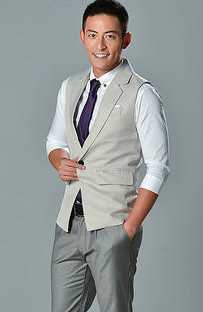 螺丝小姐要出嫁汤以尊的扮演者是赵骏亚