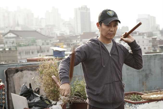 奶奶强盗团俊锡