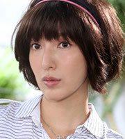 女王的诞生唐美宝的扮演者是杨谨华