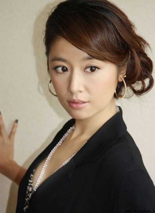 笑女孩与傻男孩雪花/安琪的扮演者是林心如