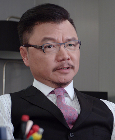 三面形医陈本润的扮演者是艾威