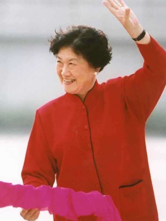 张灯结彩之欢欢乐乐金奶奶