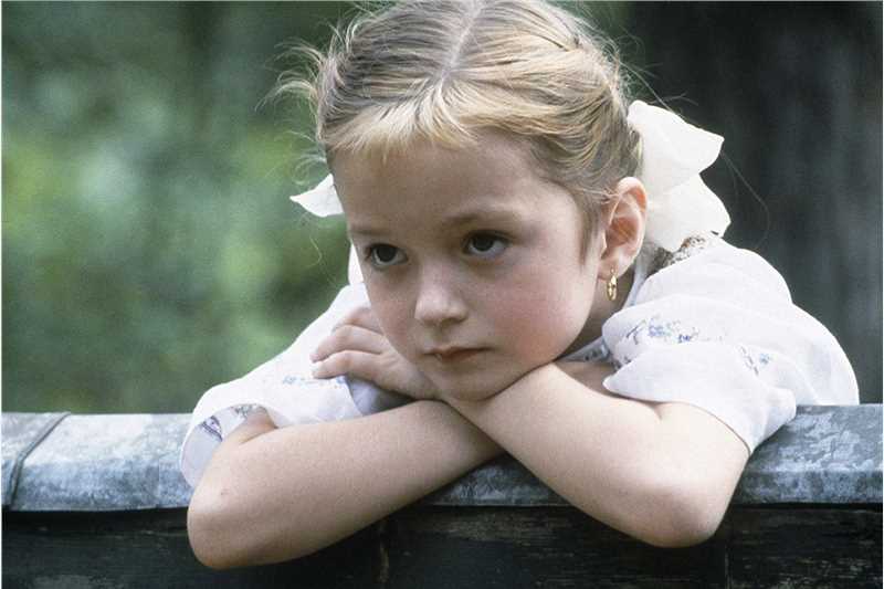 烈日灼人娜迪雅