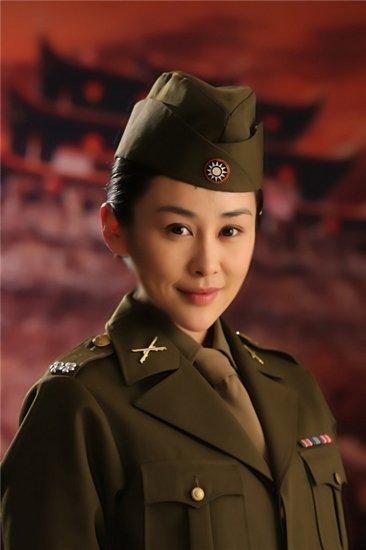 孤胆英雄肖虹的扮演者是周扬