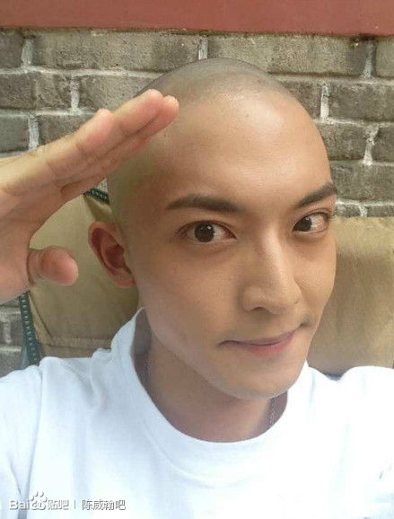 新济公活佛必清的扮演者是陈威翰