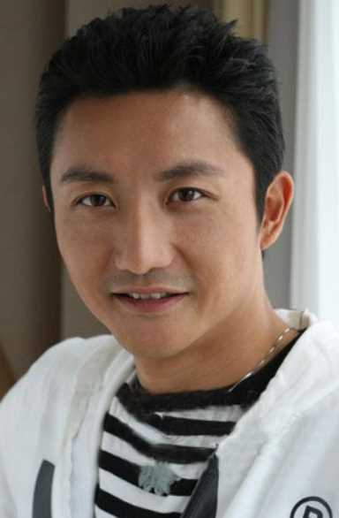 爱情海滨丘凌的扮演者是涂松岩