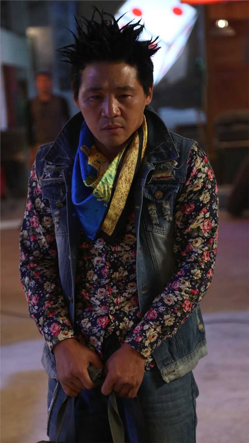 三个孬家伙铁头