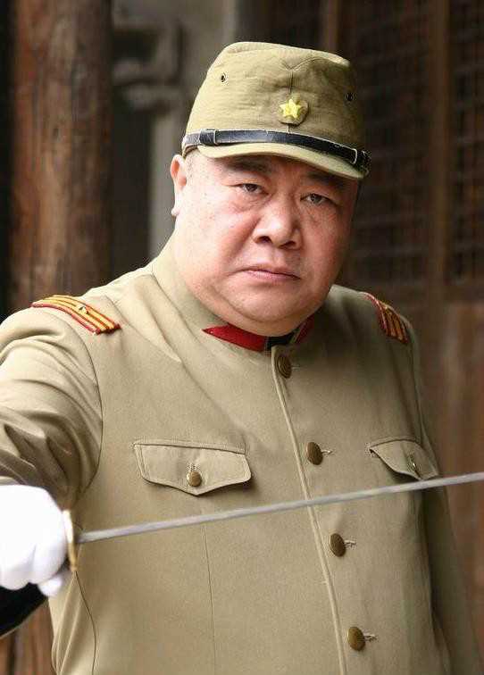 追杀横路靖六横路靖六的扮演者是刘金山