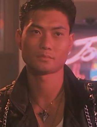 女机械人机器人山本