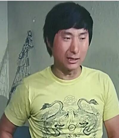 父与子二子的扮演者是陈佩斯