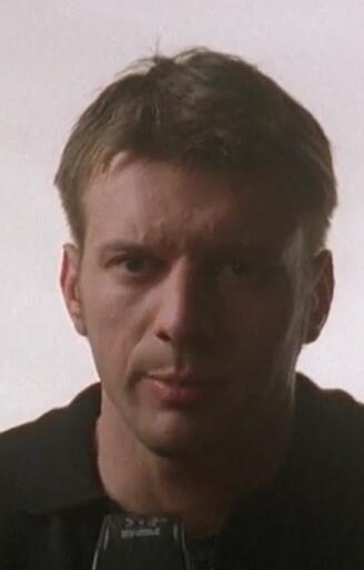 蓝白红三部曲之红摄影师的扮演者是塞缪尔·勒·比汉