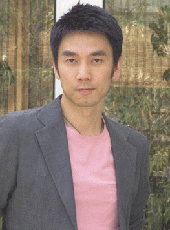 靠近你，温暖我杨怀特的扮演者是林依轮