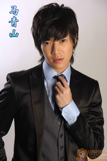 铠甲勇士拿瓦马青山的扮演者是曾祥程