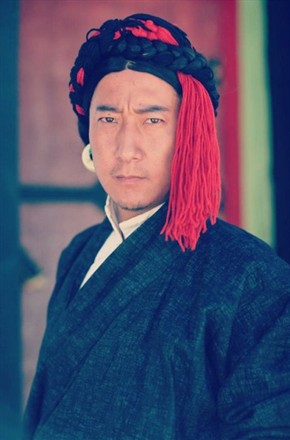 金珠玛米松吉的扮演者是阿旺仁青