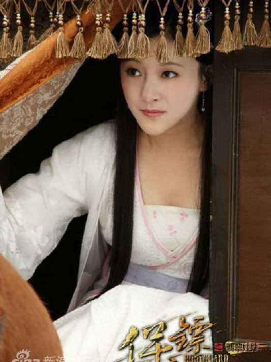 新保镖之翡翠娃娃楚楚的扮演者是孙佳奇